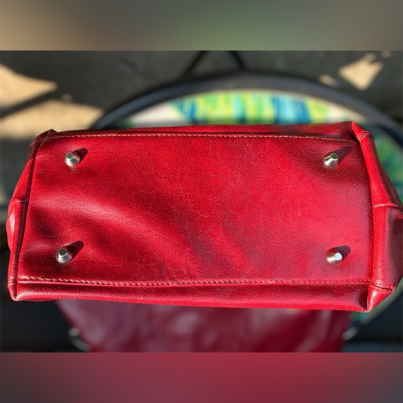 Braciano Red Faux Leather Handbag - Picture 5 of 5